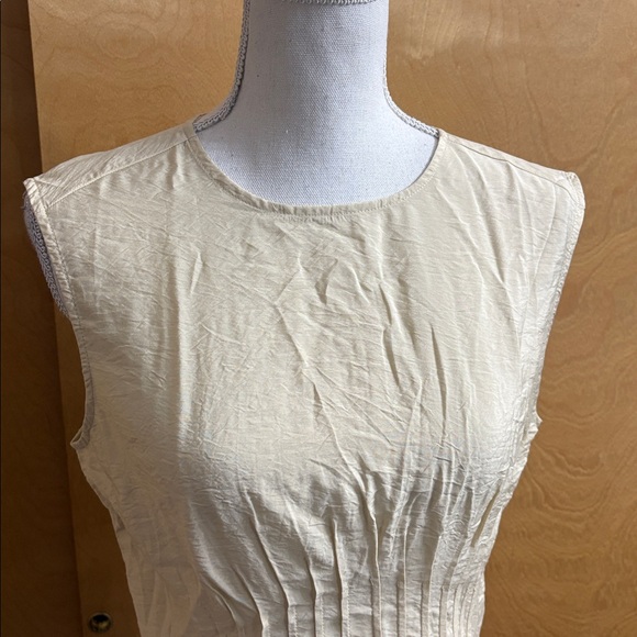 NWT Anthropologie Beige The Della Pleated-Waist Shell Top Size S - Picture 2 of 14